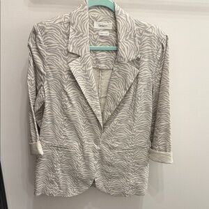 Level 99 Gray Zebra Print Blazer